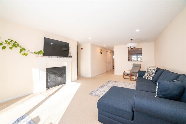 Building Photo - 67 Crystal Brook Way