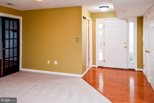 Building Photo - 1551 Falling Brook Ct