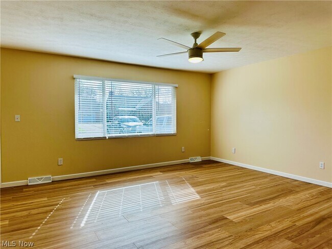 Building Photo - 4913 Dunsmore Ave