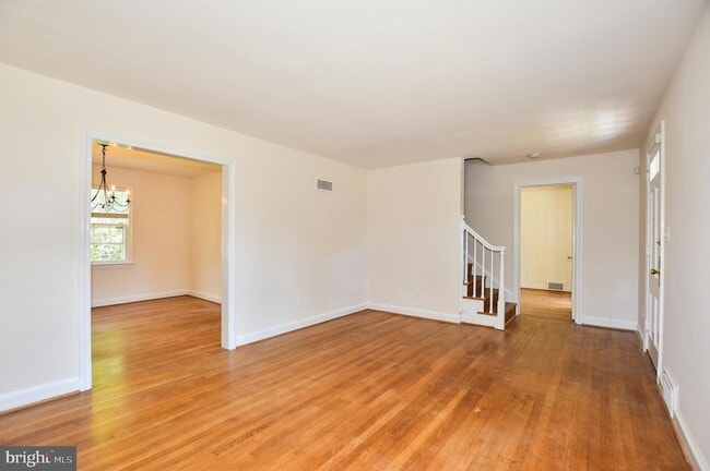 Building Photo - 6123 Wynnwood Rd
