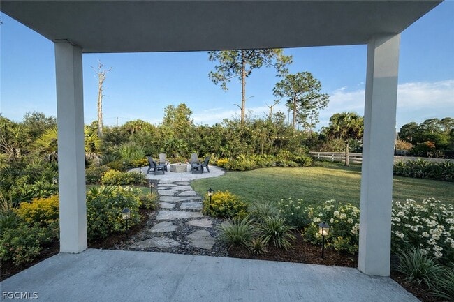 Building Photo - 133 Nacelle Ave S