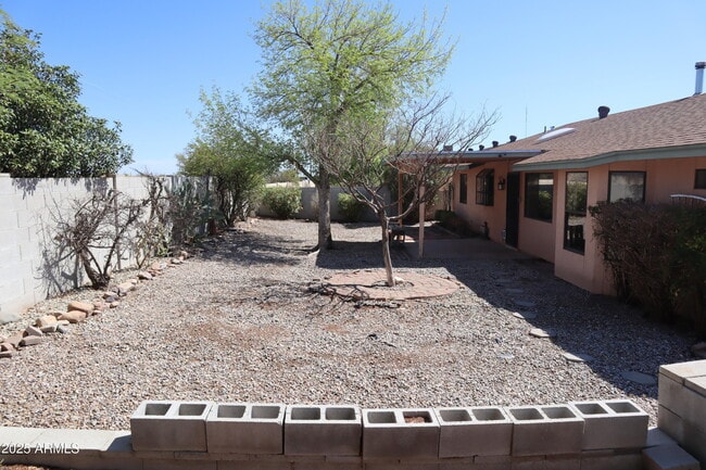 Building Photo - 3330 Ridge Crest St