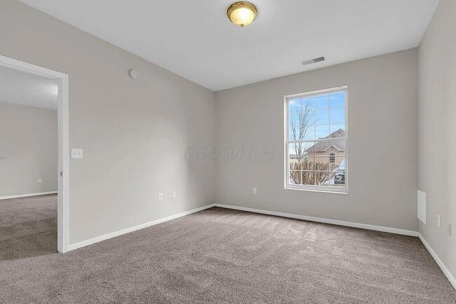 Building Photo - 773 Hidden Springs Dr