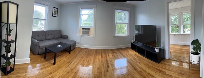 Building Photo - 36 Whiton Ave