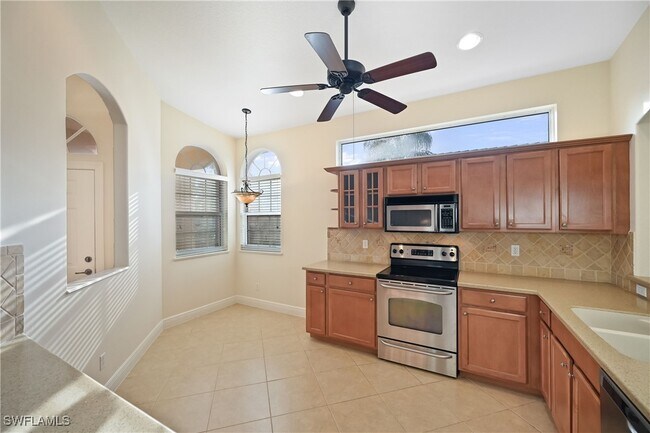 Building Photo - 15318 Cortona Way