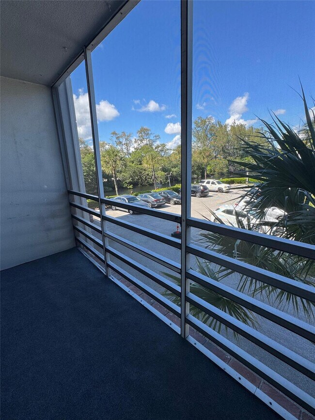 Building Photo - 1407 NE 56th St