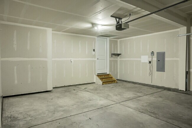 Building Photo - $1,995 - 3 Bed, 2.5 Bath Home in Colorado ...