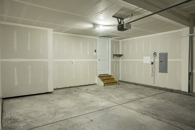 Building Photo - $2,195.95 - 3 Bed, 2.5 Bath Home in Colorado Springs with Fenced Yard and In-Unit Laundry!