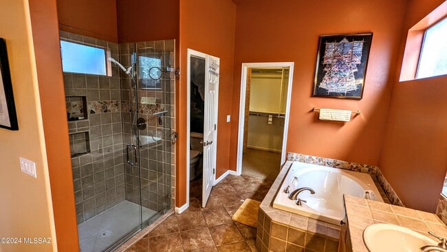 Building Photo - 38851 S Moonwood Dr