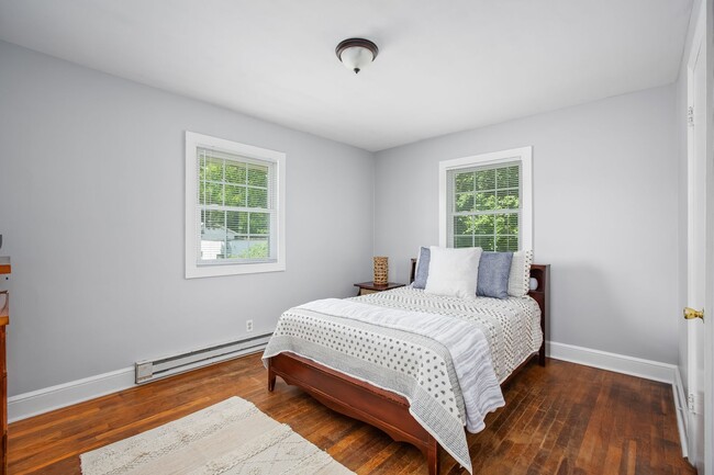 Building Photo - Adorable home in Kernersville!