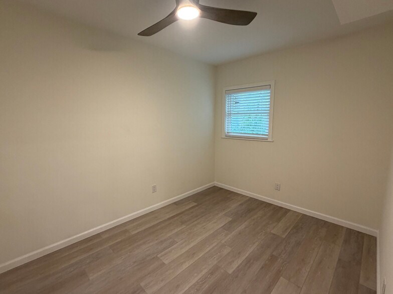 Building Photo - 1156 Orange Ave