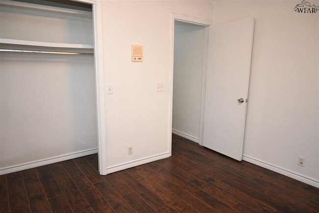 Building Photo - 1206 Amherst St