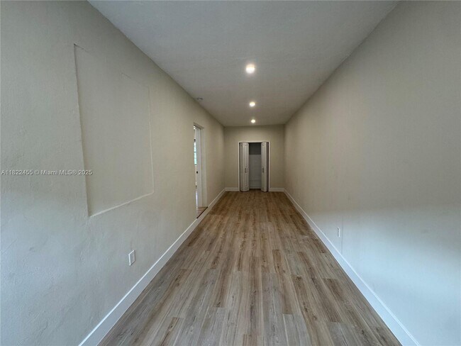 Building Photo - 1711 Fillmore St