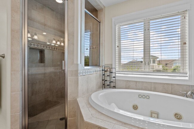 Building Photo - Welcome to your dream home in Norfolk, Virginia!