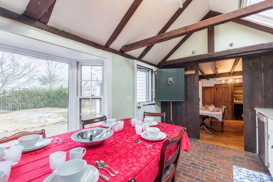 Building Photo - 21 Mugford St