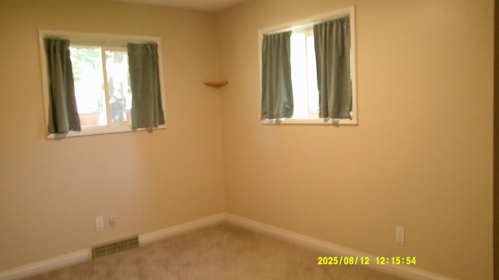 3rd bedroom - 1405 Main St