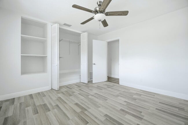 Building Photo - 321 E Chaminade Dr