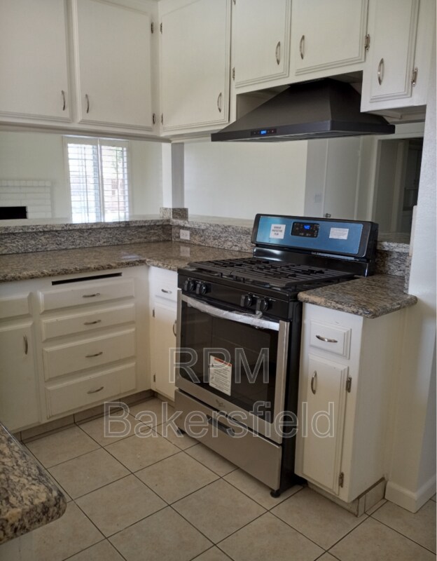 Building Photo - 2851 Van Buren Pl