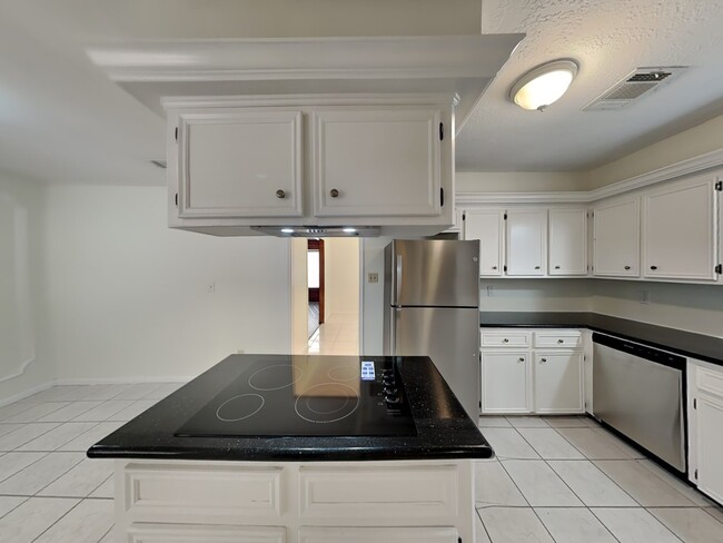 Building Photo - 4907 Eagle Trail Dr