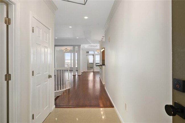 Building Photo - 3334 Peachtree Rd NE