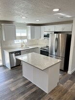 Building Photo - 777 N 1000 W