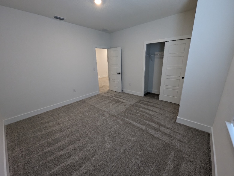 Building Photo - 534 Sun Chaser Dr