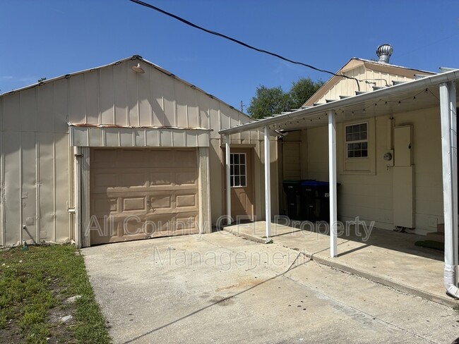 Building Photo - 1200 Kaley Ave