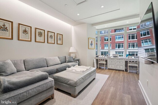 Building Photo - 130 18TH St