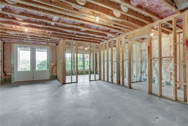 Building Photo - 435 Maplewood Dr
