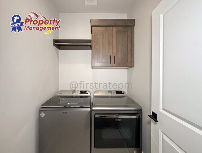 Building Photo - 8432 W Meltwater Ln