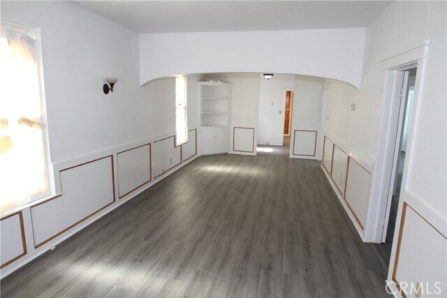 Building Photo - 412 D St