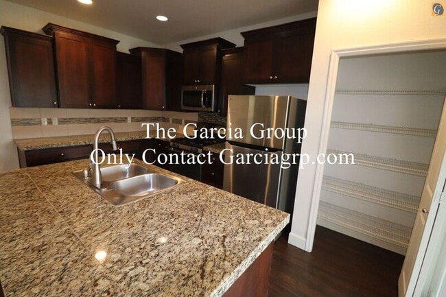 Building Photo - 1129 Lilac St