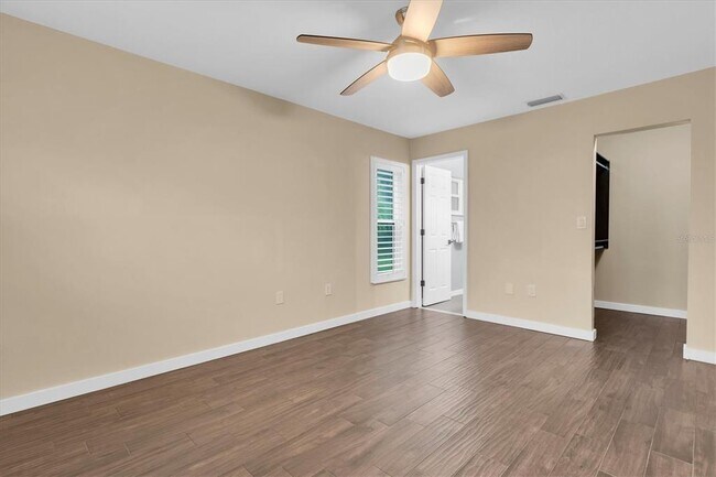Building Photo - 3203 Charter Club Dr
