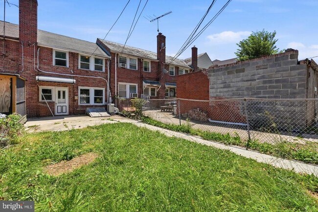 Building Photo - 934 Argonne Dr