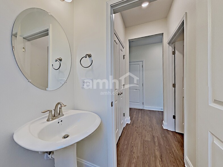 Building Photo - 1211 Bordeau Way