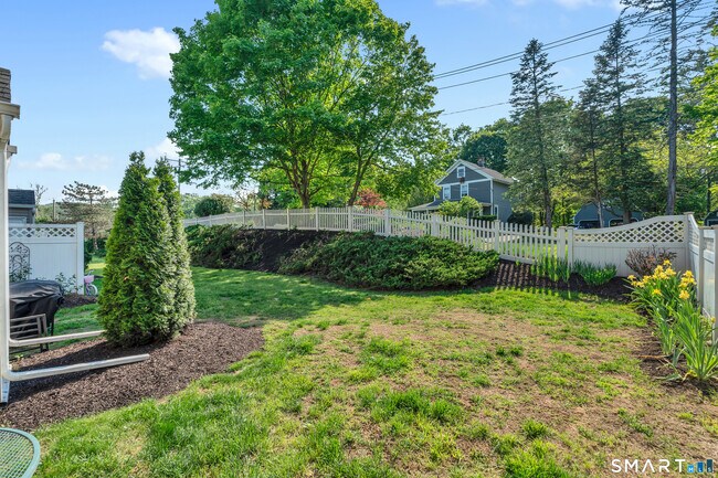 Building Photo - 6 Glen Ridge Ct
