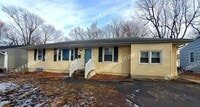 Building Photo - Beautiful 3 Bed/1 Bath Home in KCMO-Available NOW!!