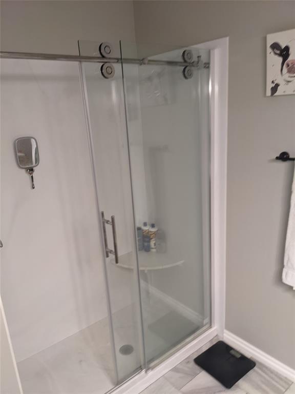 Building Photo - 3400 Lyric St