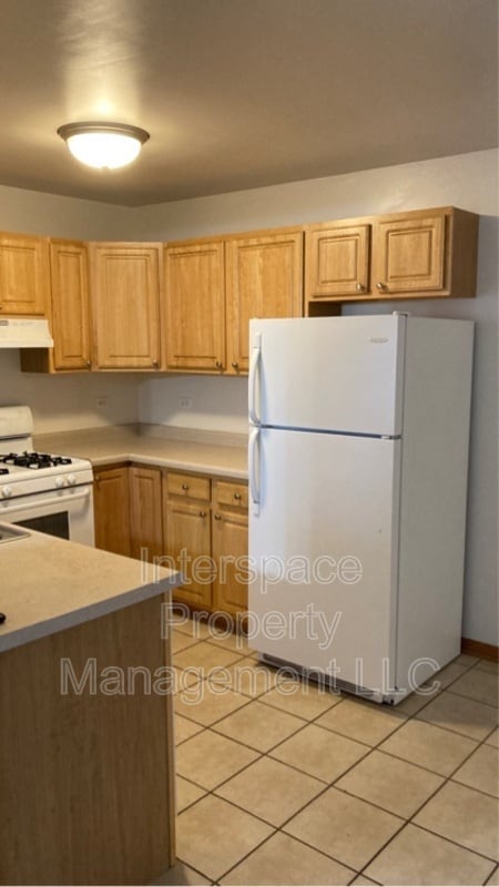 Building Photo - 1335 Rock Run Dr