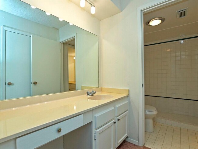 Building Photo - 3 Casa Verde St