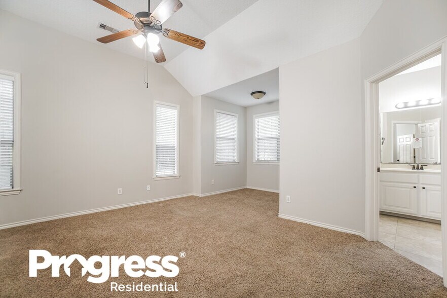 Building Photo - 16109 McQueen Rd