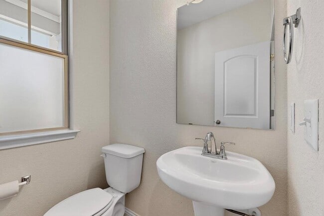 Building Photo - 8302 Cottage Rose Dr