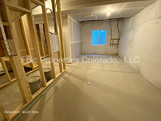 Building Photo - Low Maintenance Meets Luxury + Sustainability with Solar!