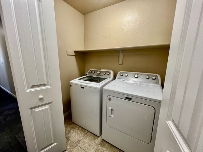 Building Photo - For Rent – 3 Bedroom Home in Silt