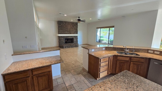 Building Photo - 4485 E Quail Brush Rd