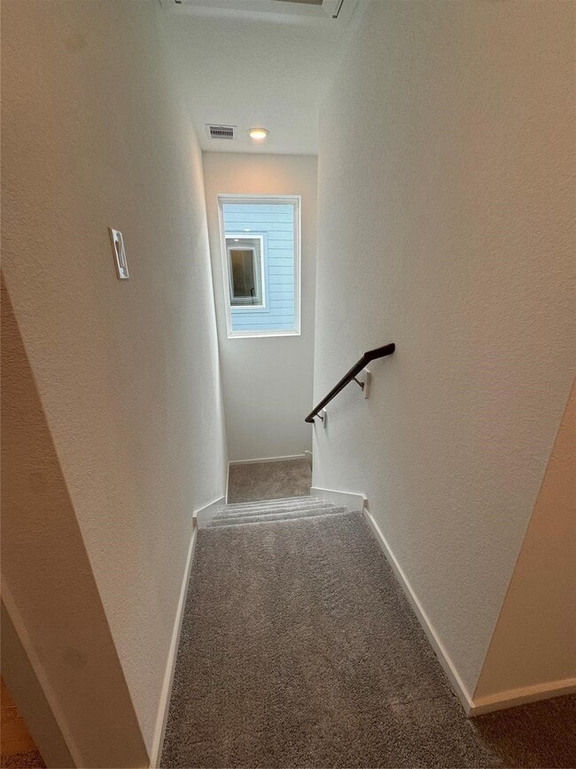 Building Photo - 18247 Via Aurelia Dr