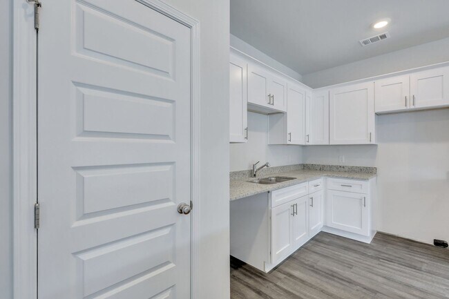 Building Photo - 329 Gov Gwinnett Way