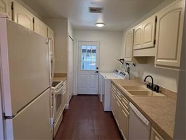 Building Photo - Single Family Home in Mount Dora