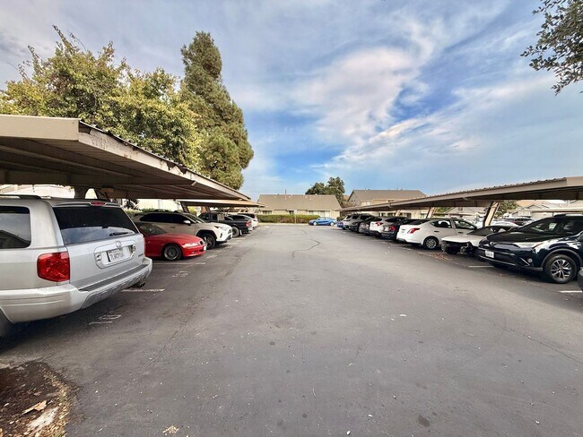 Building Photo - 7388 Tooma St