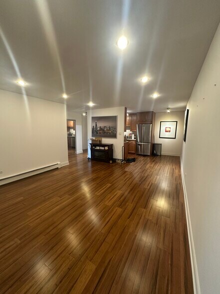 Building Photo - 8923 Knight Ave